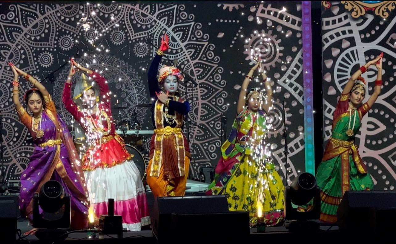 Family Day - Shaahi Creations